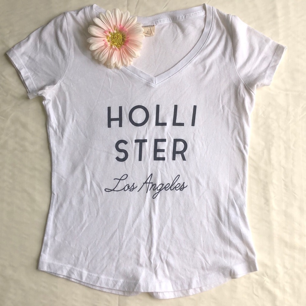 Hollister  V-neck white T-shirt
